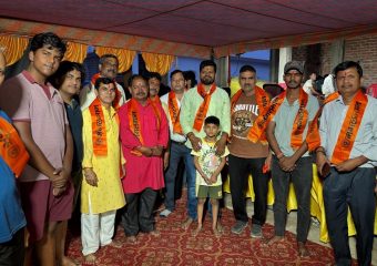 "लखनऊ के केशव नगर में आयोजित 'स्वच्छ हरित भंडारा' की तस्वीर, जो मंगलमान अभियान के तहत 'ज़ीरो-वेस्ट' और प्लास्टिक-मुक्त आयोजन को दर्शाती है।"